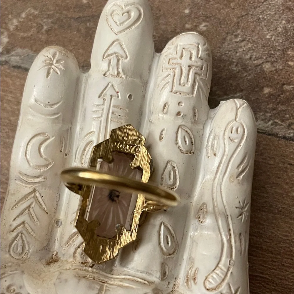 Elegant Gold and Pink Ring - Picture 3 of 6